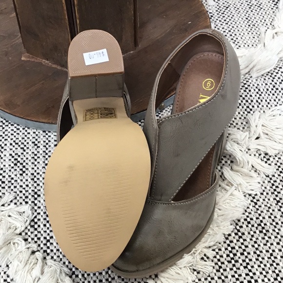 Booties - Picture 3 of 3